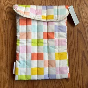 Callie Danielle Super Puff Tech Sleeve Table